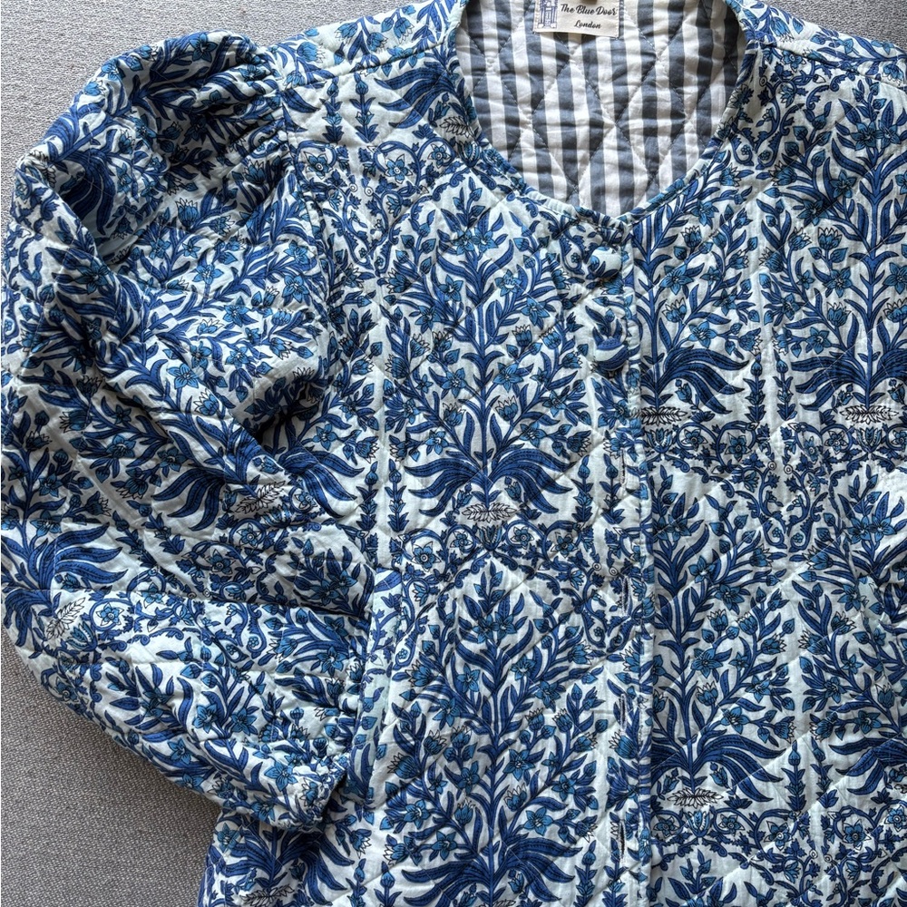 Quilted Blue Floral Button-Down Women’s Jacket